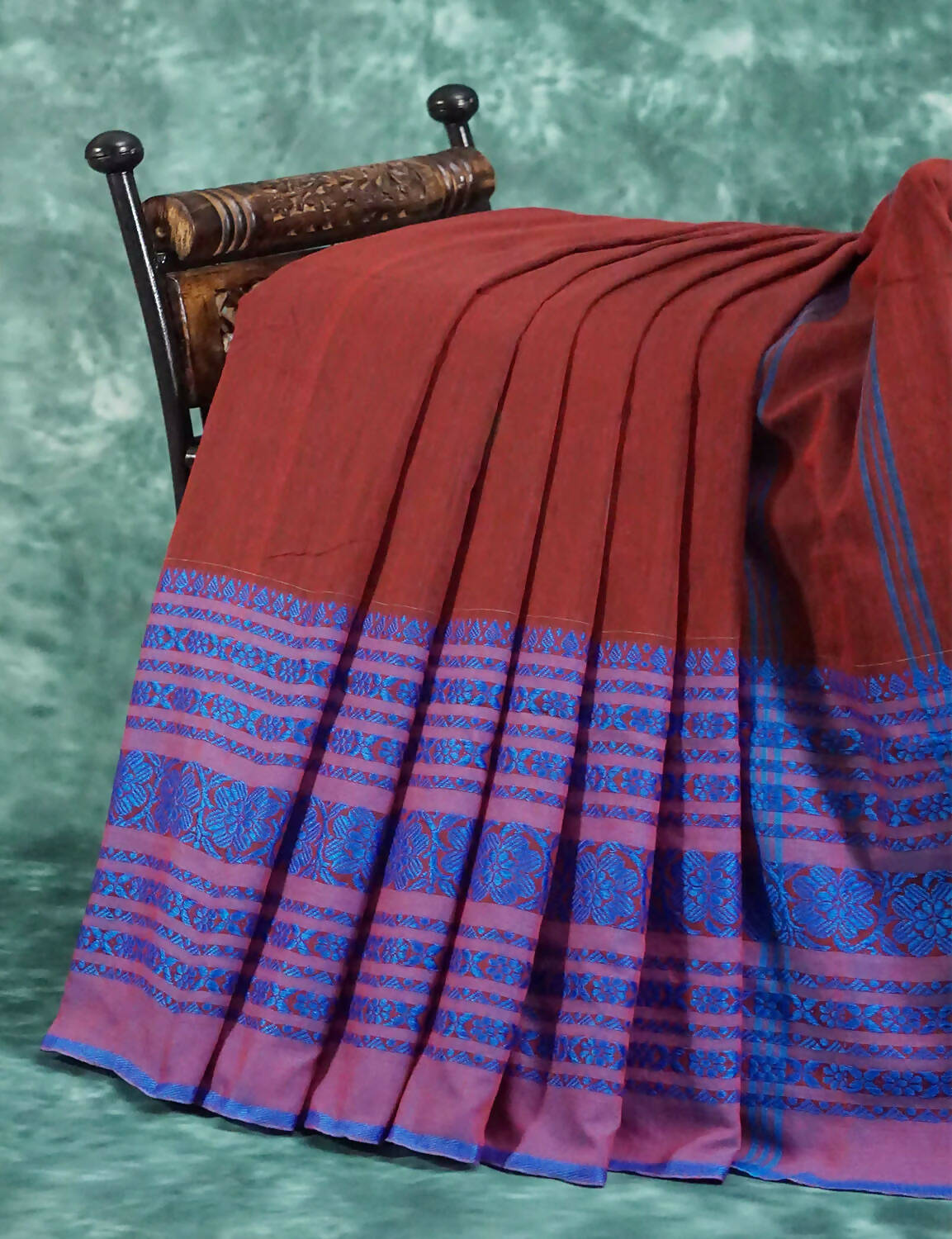 Maroon And Blue Colour Contrast Thread Borders Khadi Cotton Saree By Gayathri Reddy Designer Studio - Distacart