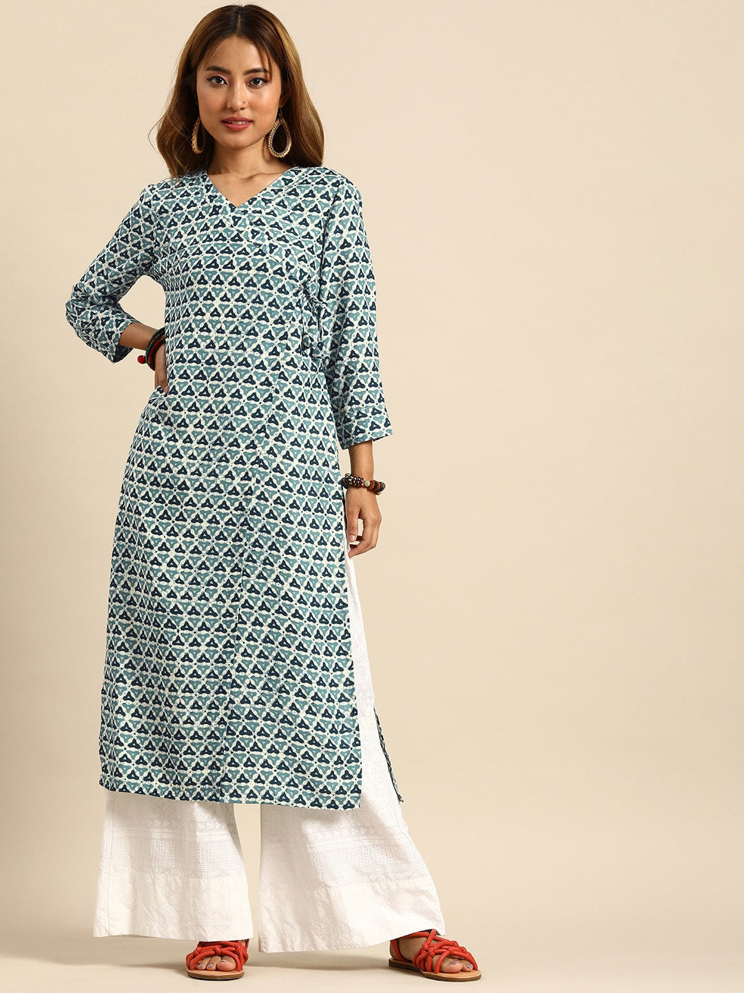 Sangria Women Blue & Off White Geometric Printed Kurta - Distacart