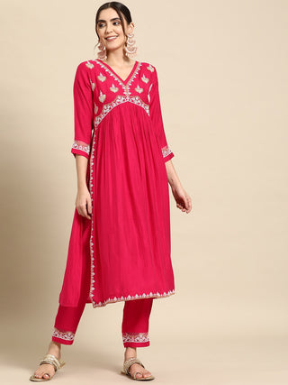 Sangria Ethnic Motifs Embroidered High Slit Thread Work Kurta With Trousers - Distacart