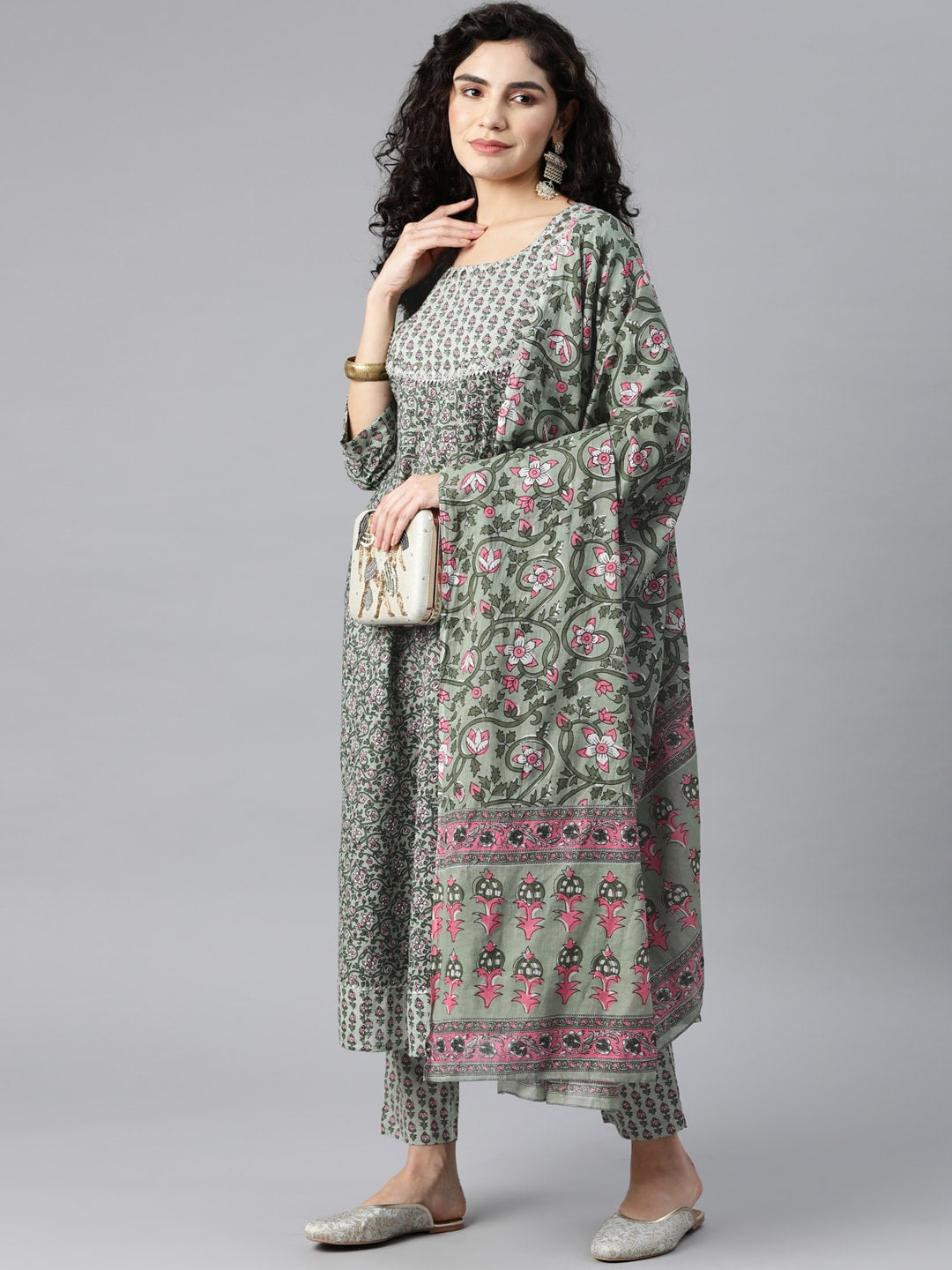 Kalini Women Green Floral Printed Gotta Patti Pure Cotton Kurta With Trousers & Dupatta - Distacart