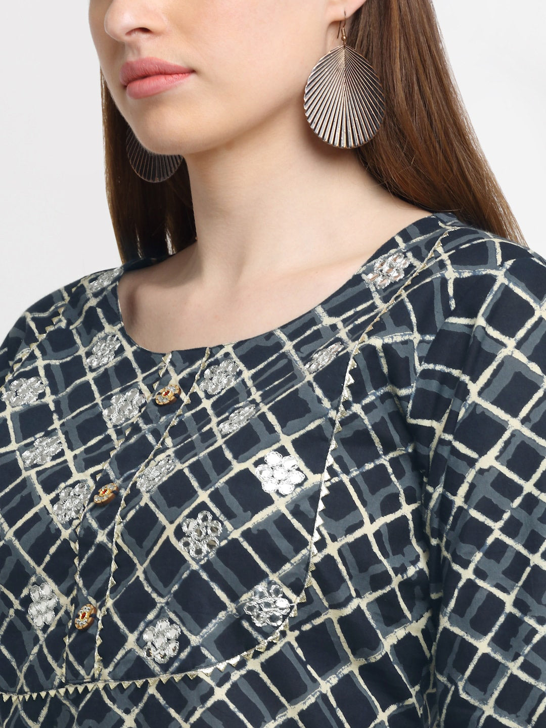 Kalini Women Black Geometric Checked Thread Work Straight Kurta - Distacart