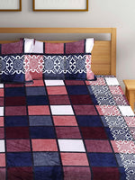 Thumbnail for Stylespace by Isha Pink Geometric 300 TC Warm Velvet King Bedsheet & 2 Pillow Covers - Distacart