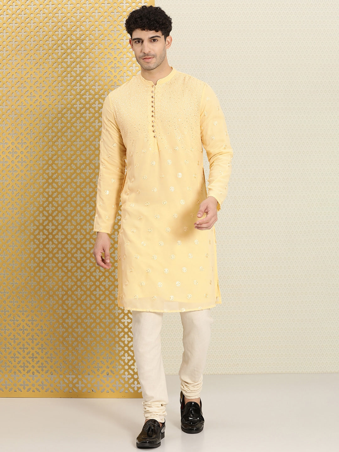 House of Pataudi Men Embroidered Sequined Floral Jashn Kurta - Distacart