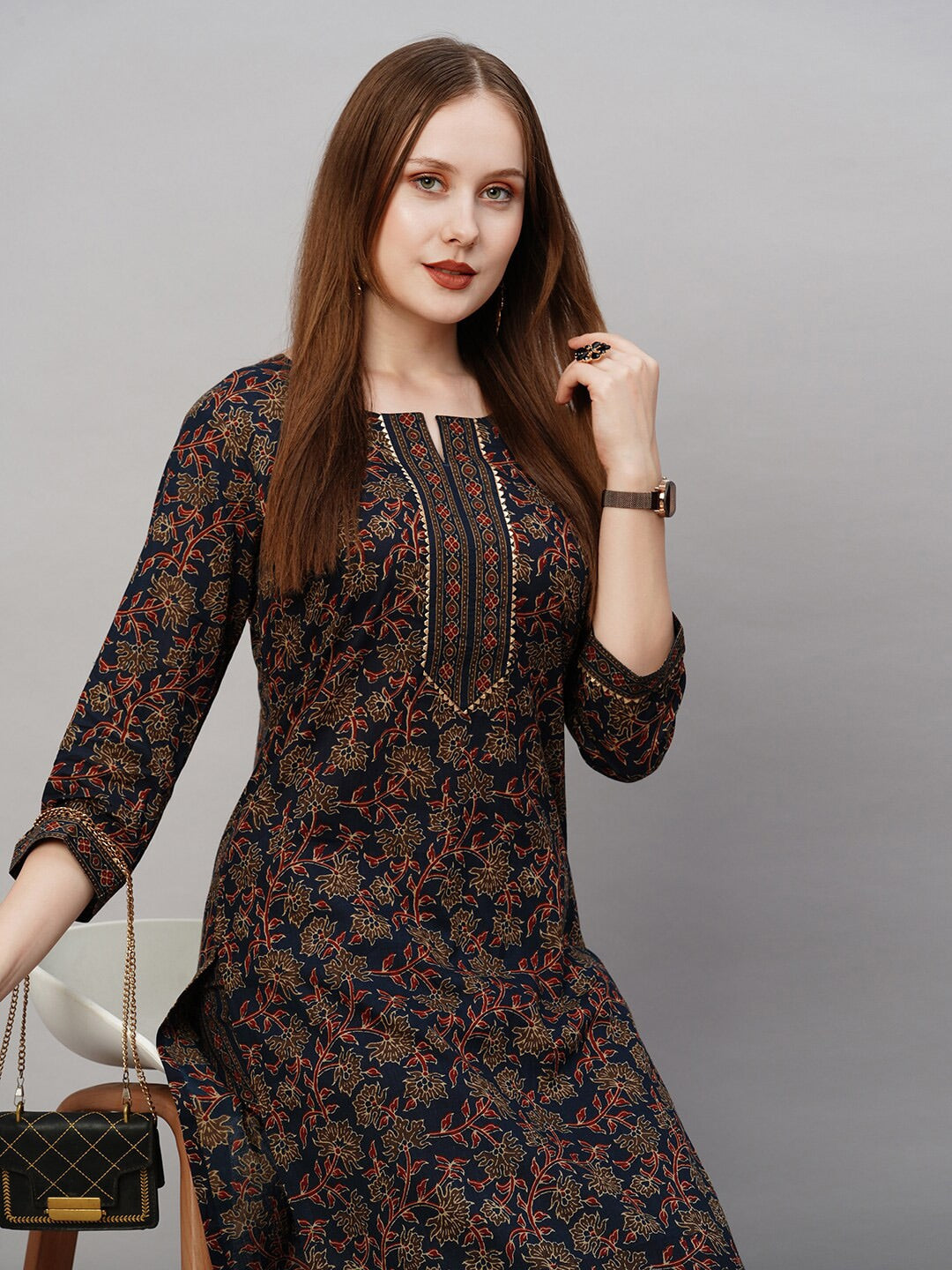 Kalini Floral Printed Regular Kurta With Trousers - Distacart