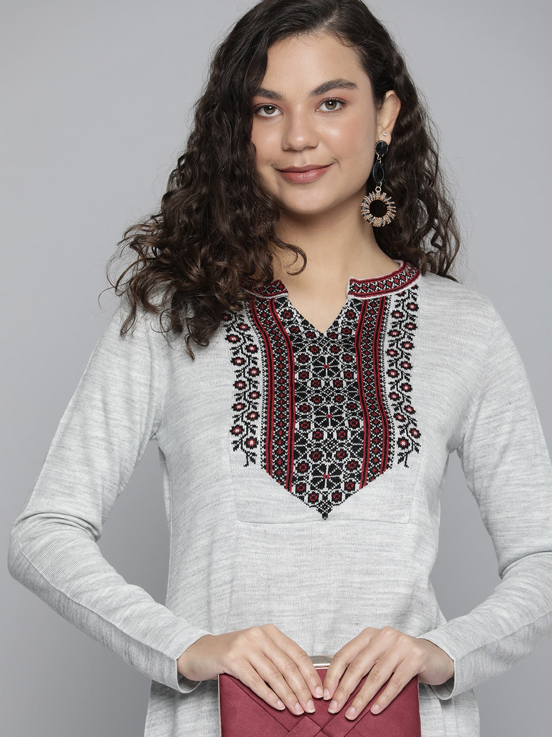 HERE&NOW Women Grey Melange & Red Ethnic Motifs Yoke Design Thread Work Kurta - Distacart