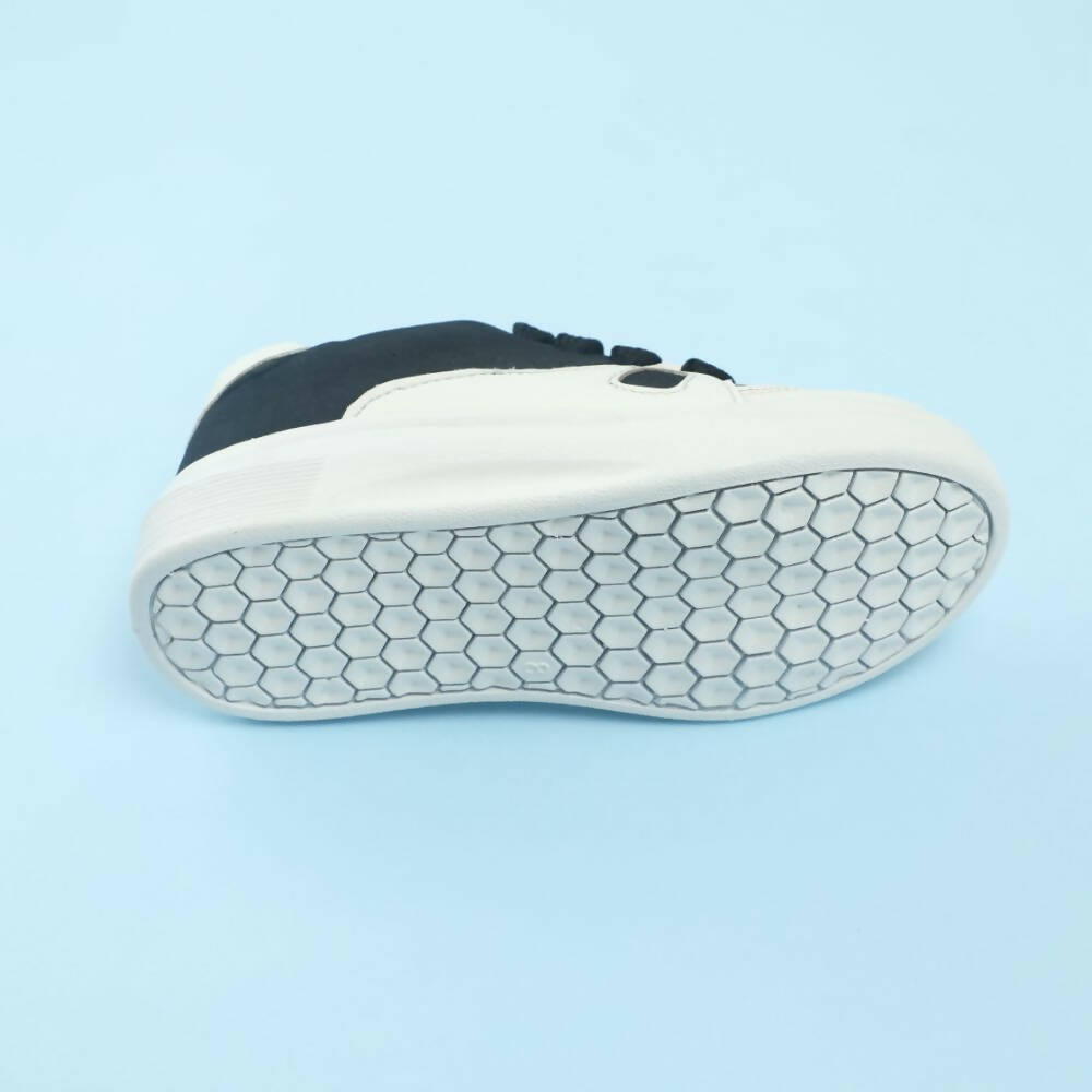 Tiny Bugs Boys Lace Up Casual Shoes - White & Black - Distacart