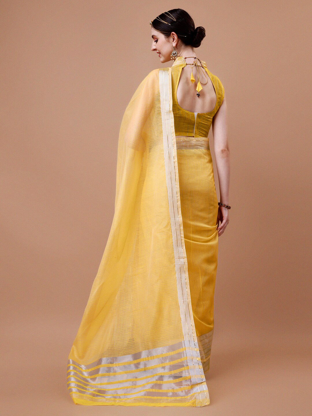 Kalini Checked Zari Detailed Saree - Distacart