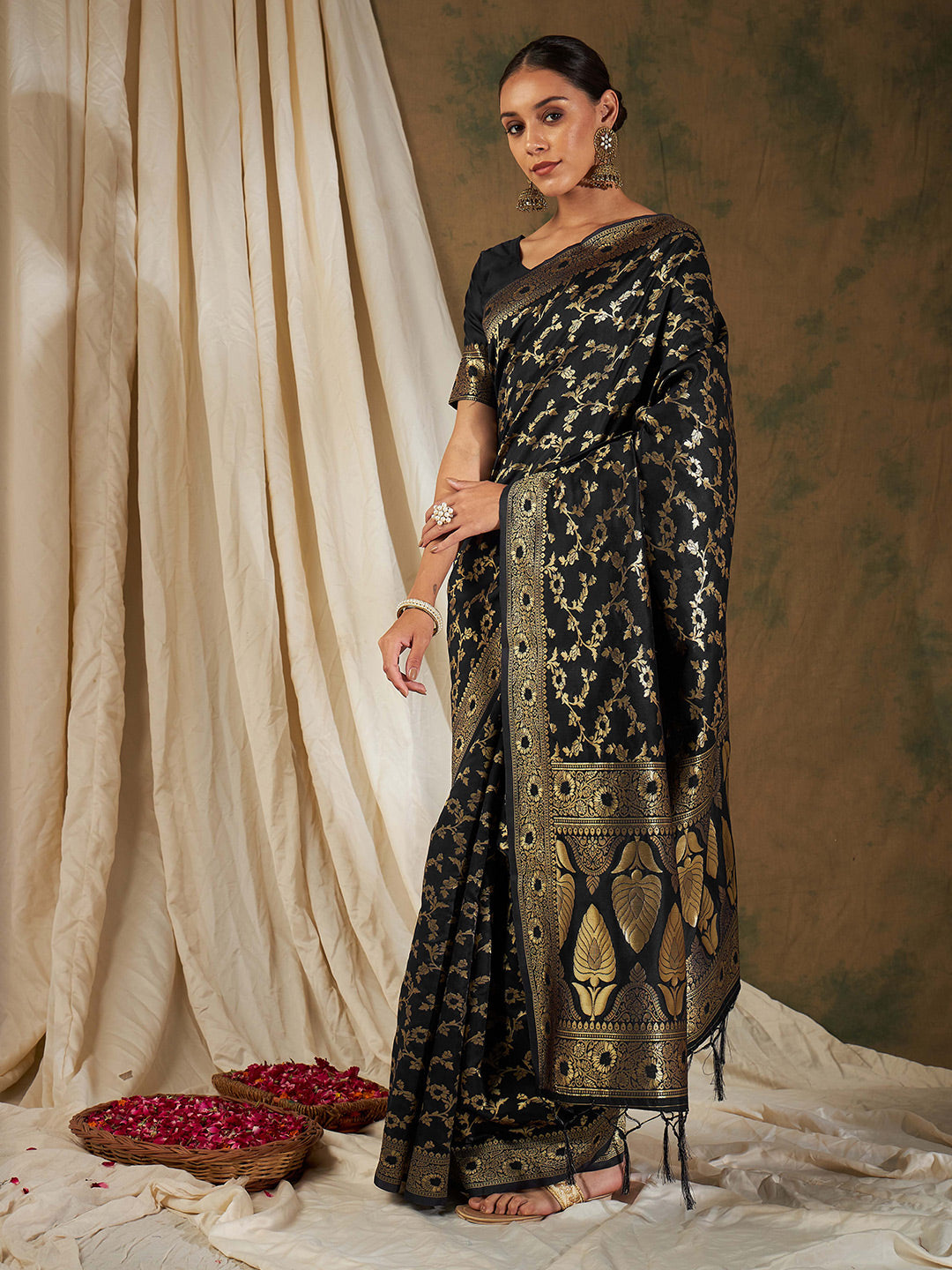 Sangria Woven Design Zari Kanjeevaram Saree - Distacart