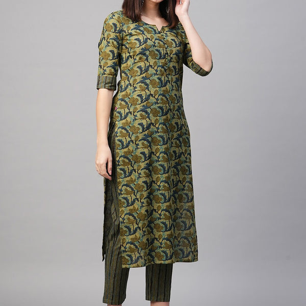 Kalini Paisley Printed Notched Neck Kurta With Trousers - Distacart