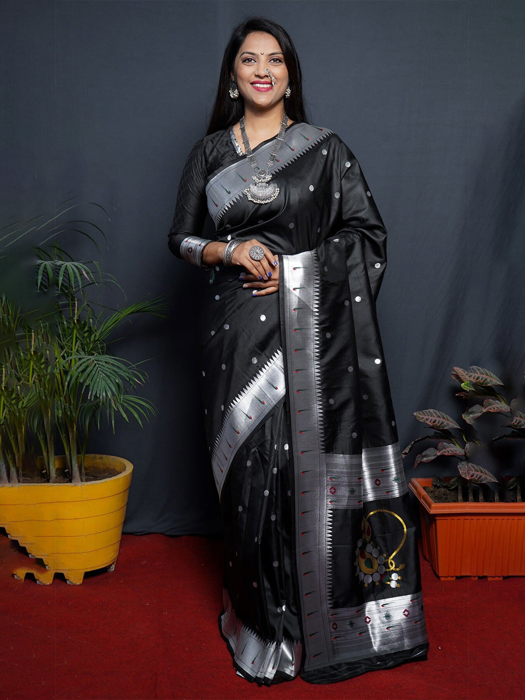 Kalini Geometric Woven Design Zari Silk Blend Paithani Saree - Distacart