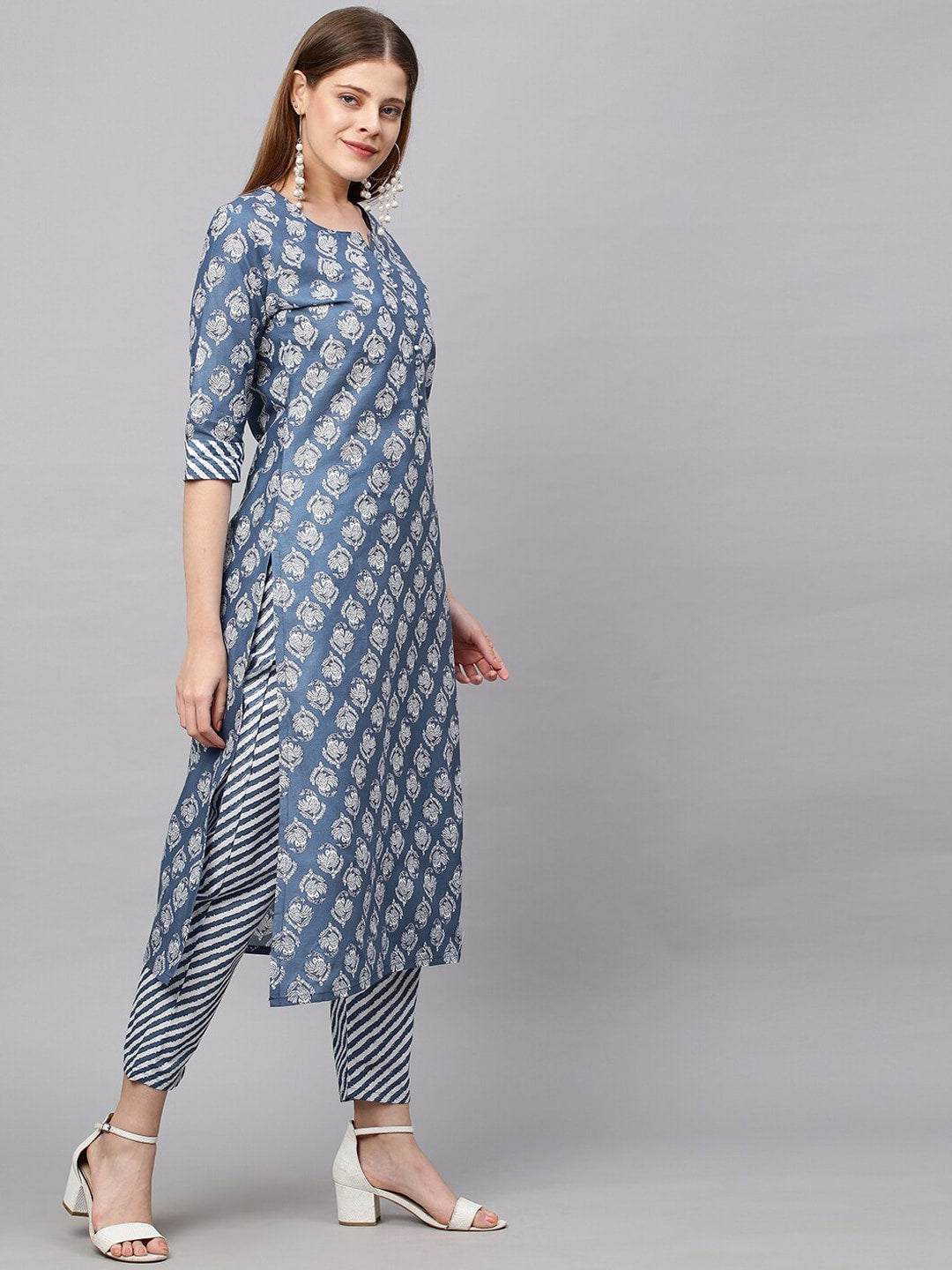Kalini Women Blue Printed Straight Kurta with Trousers - Distacart