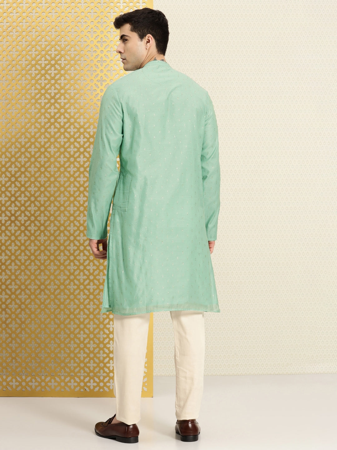 House of Pataudi Floral Printed Sequined Yoke Design Jashn Kurta - Distacart