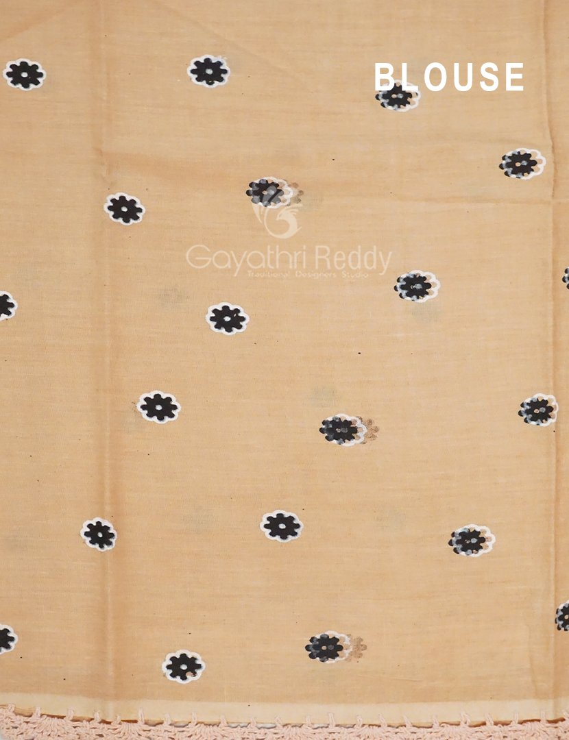Black And Beige Combo Colour Pichwai Print Crocia Mulmul Cotton Saree By Gayathri Reddy Designer Studio - Distacart