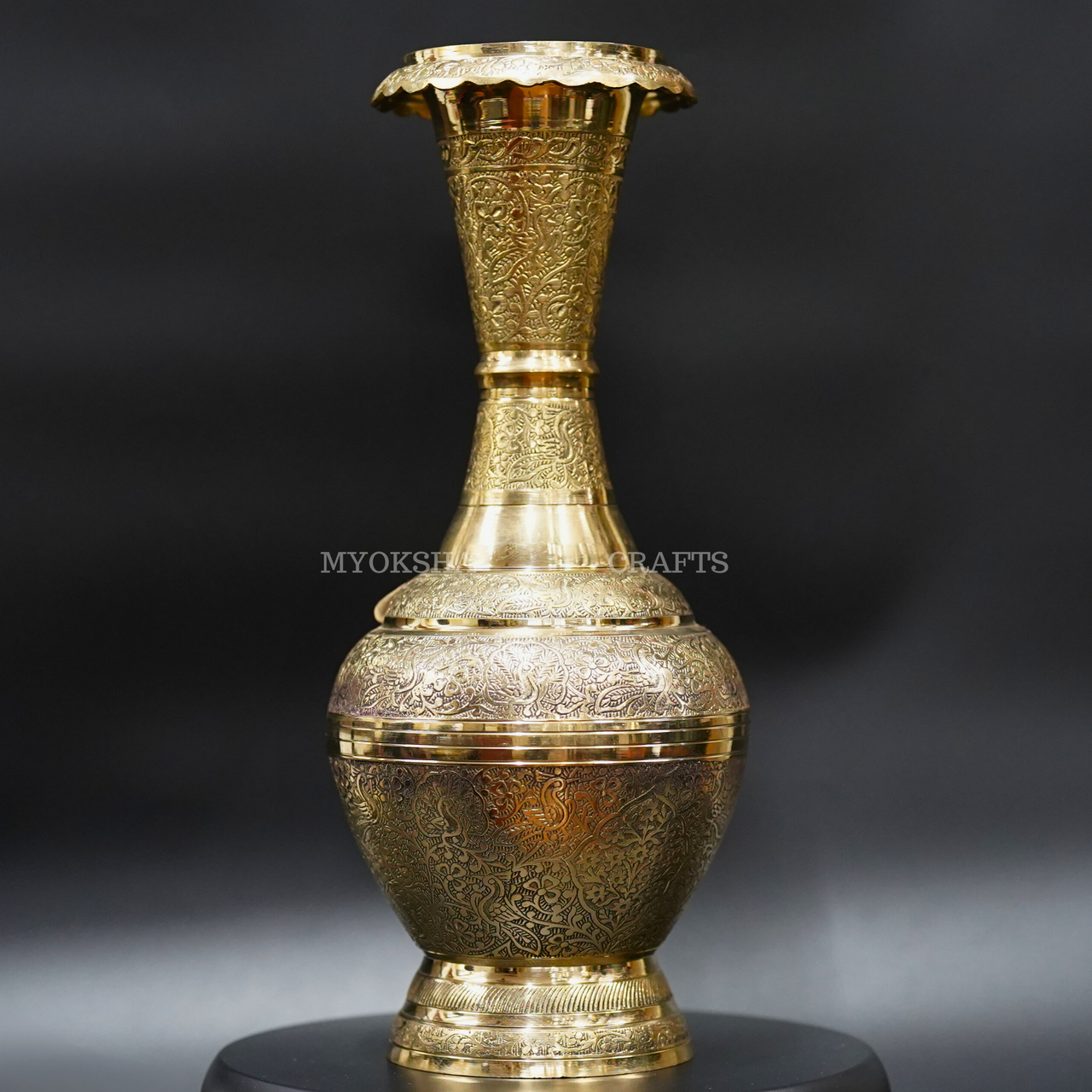 Brass Flower Vase: Embrace Timeless Beauty and Style - 1