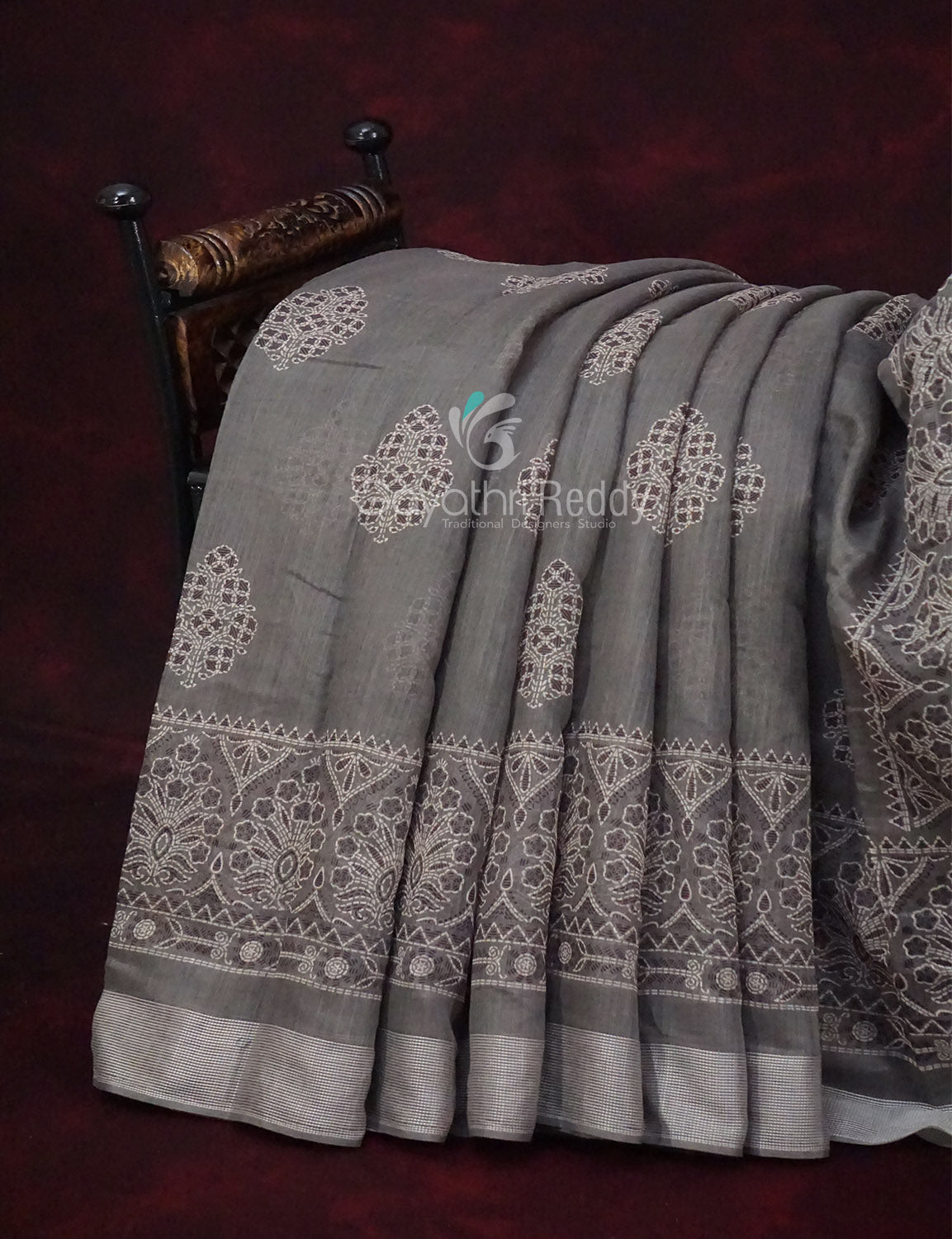 Grey Colored Block Printed Semi Chanderi Saree By Gayathri Reddy Designer Studio - Distacart