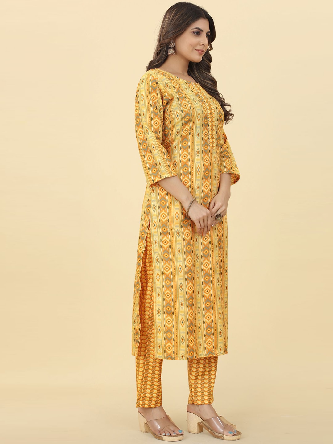 Kalini Ethnic Motifs Printed Kurta With Trousers - Distacart