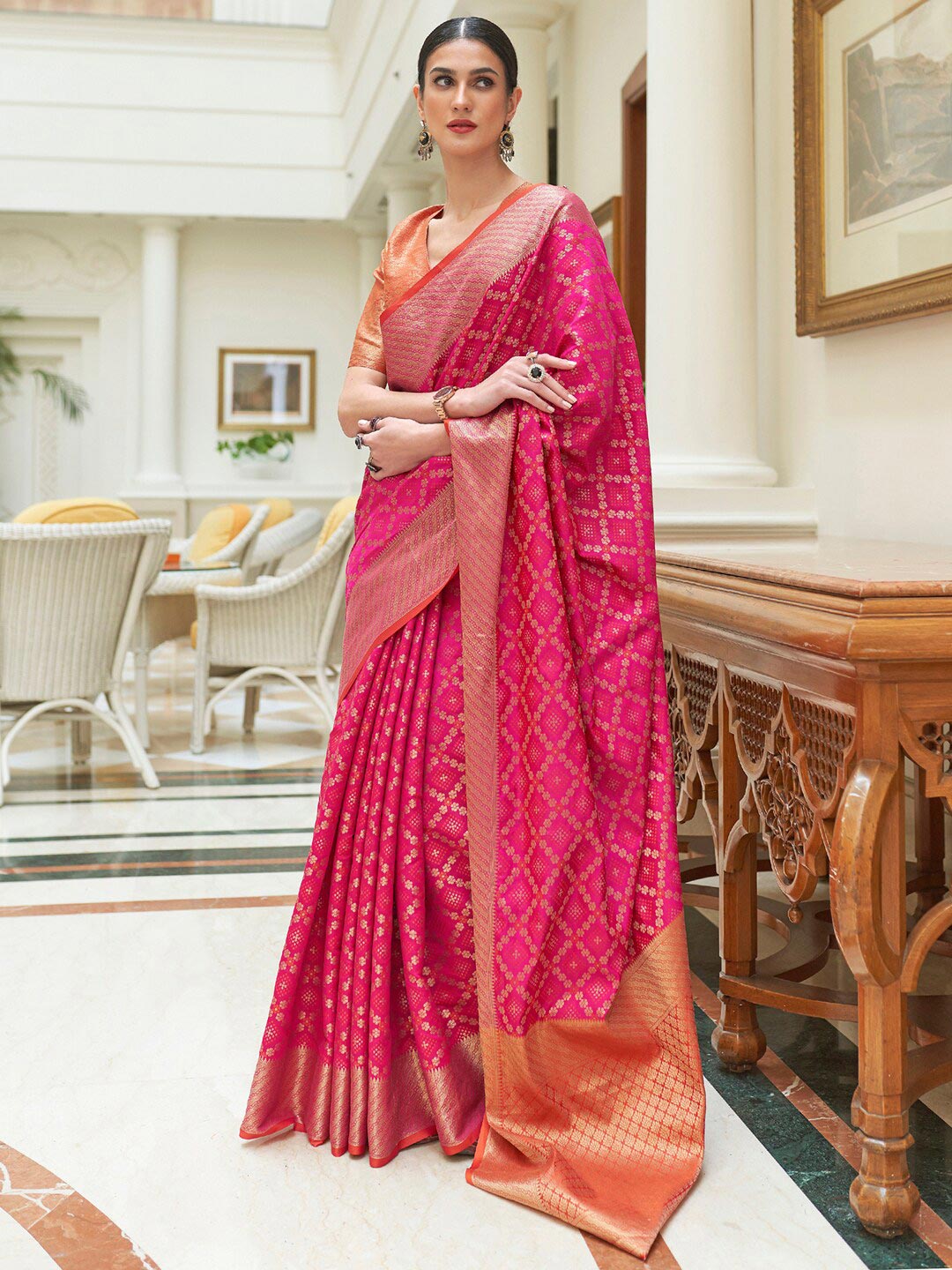 Mitera Pink & Gold-Toned Woven Design Zari Silk Blend Patola Saree - Distacart