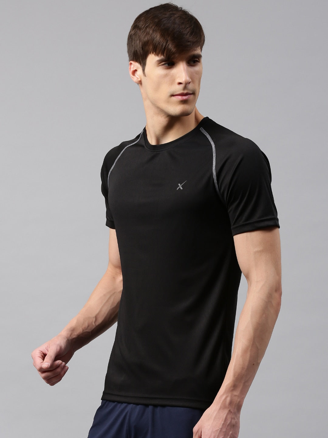 HRX by Hrithik Roshan Men Black Raglan Sleeved Tshirt