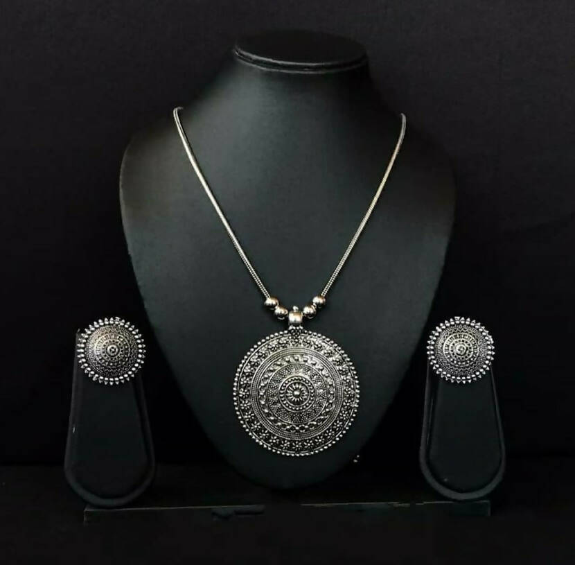 Mominos Fashion Johar Kamal Oxidised Silver-Plated Long Chain with Pendant & Studs For Women - Distacart