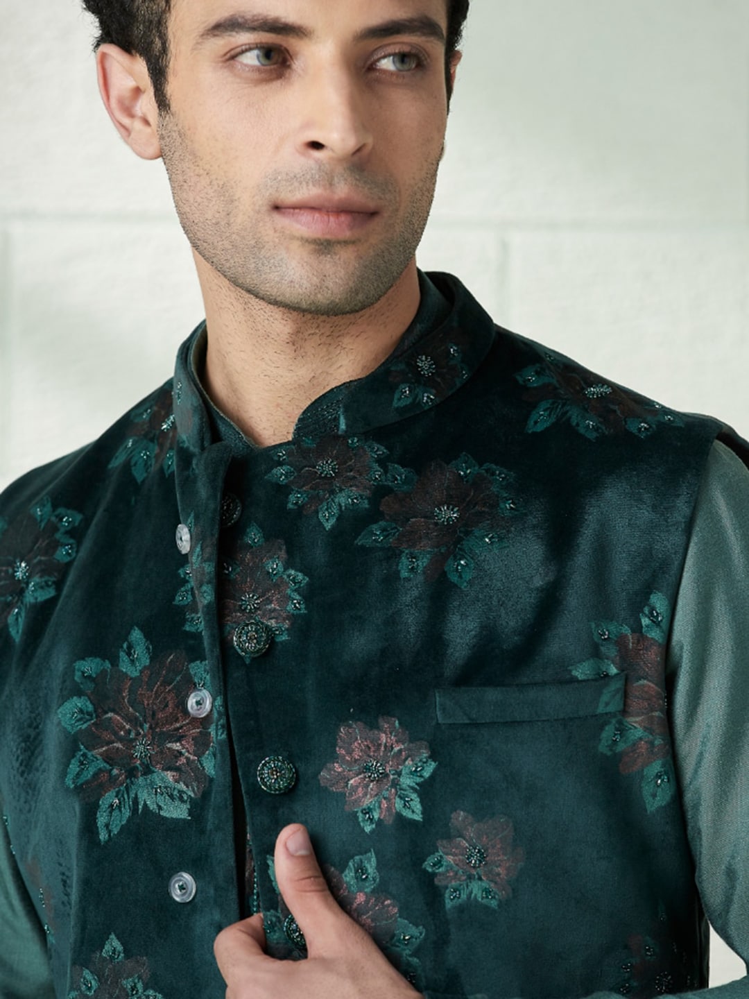Manyavar Mandarin Collar Kurta with Pyjamas & Nehru Jacket - Distacart