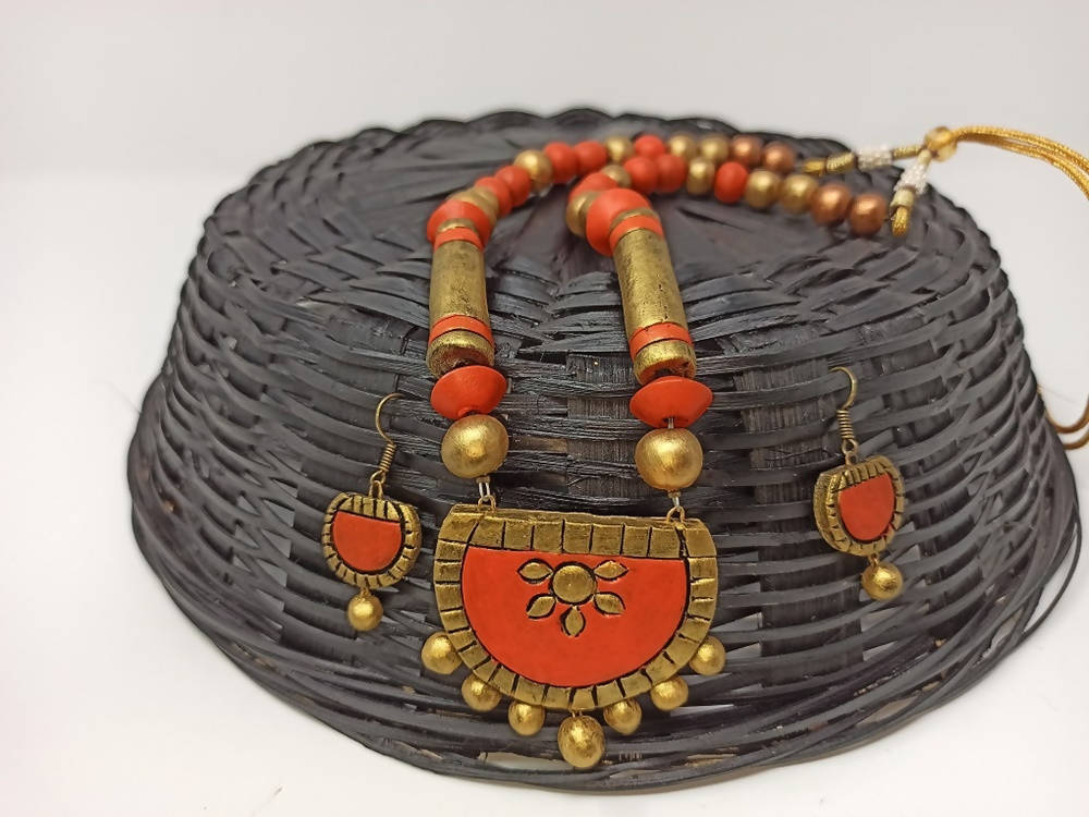 Terracotta Medium Necklace Set With Earrings-Orange And Gold