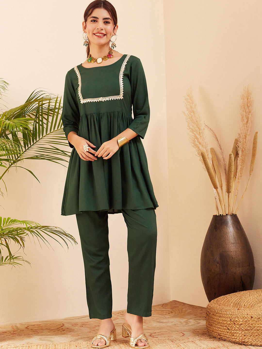 InWeave Women's Forest Green Round Neck Square Gota Work Kurta Pant Set - Distacart
