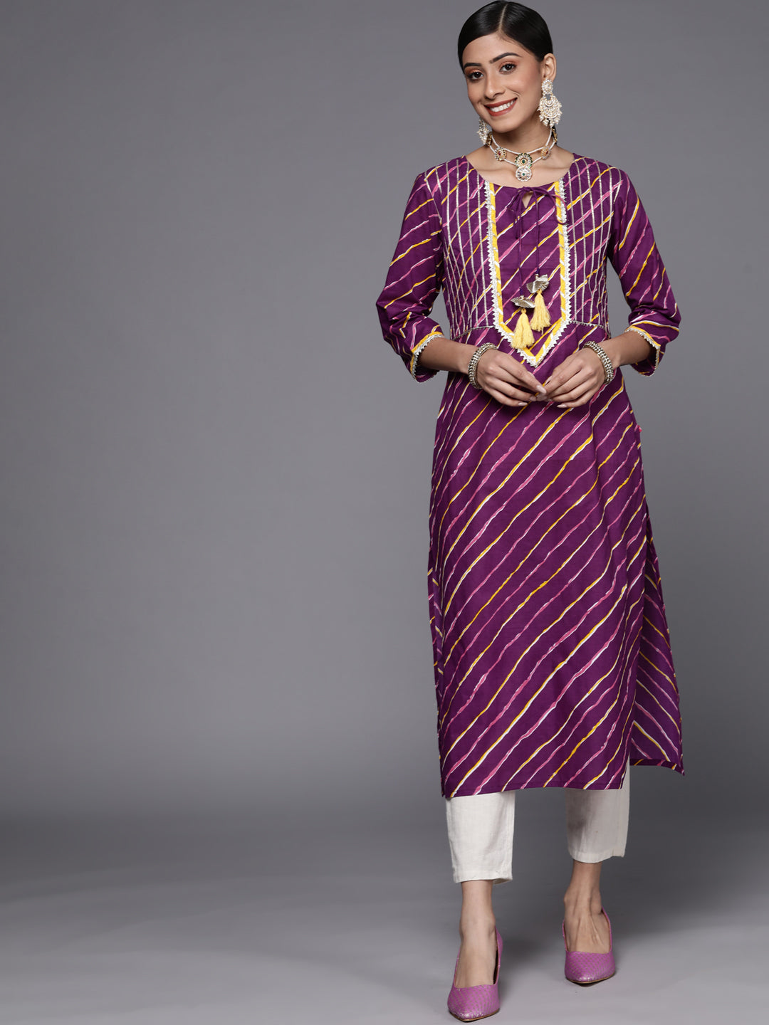 Varanga Purple Printed Straight Kurta With Lace Detailings On Yoke - Distacart