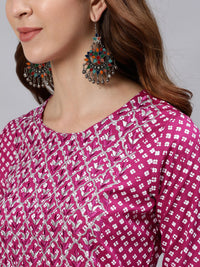 Thumbnail for Jaipur Kurti Women Magenta Printed Straight Kurta With Embroidered Yoke Design - Distacart