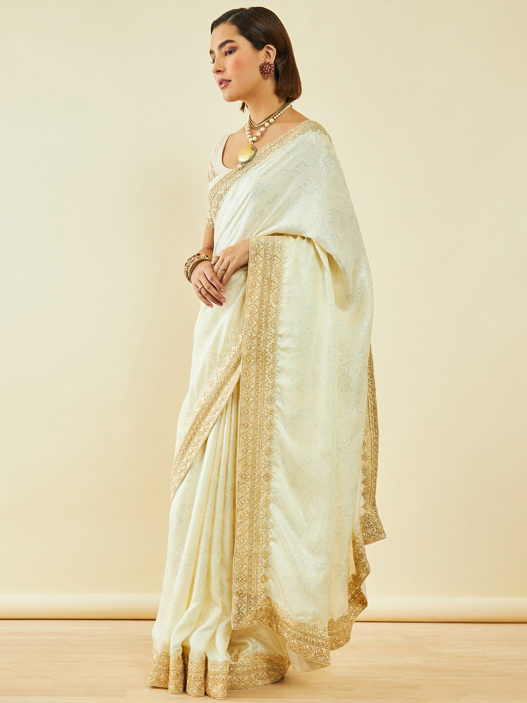 Soch Floral Printed & Embroidered Saree - Distacart