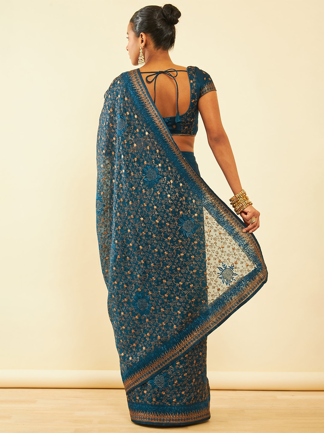 Soch Floral Embroidered Zari Pure Chiffon Saree - Distacart