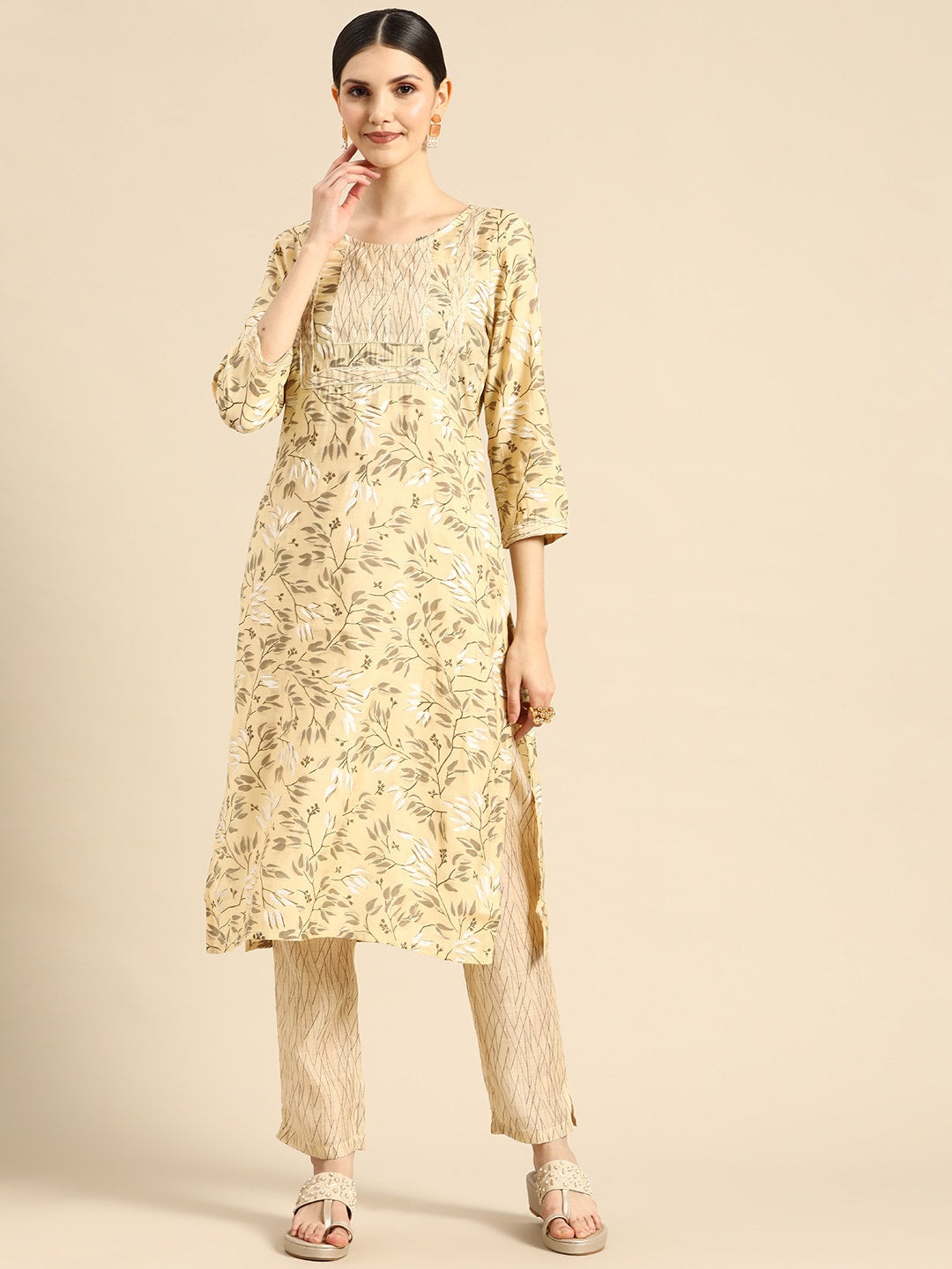 Sangria Women Beige Floral Printed Gotta Patti Kurta with Trousers - Distacart