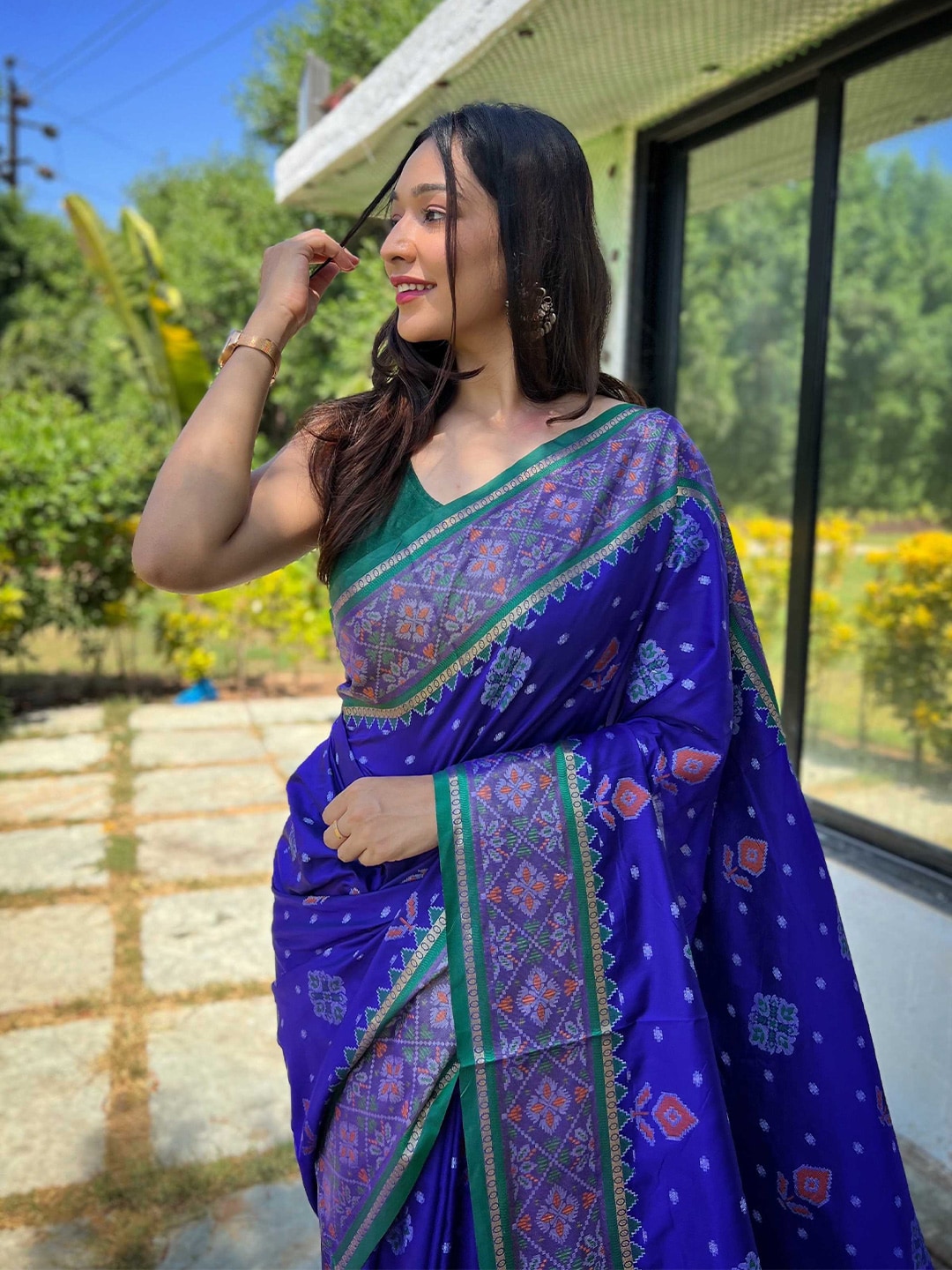 Mitera Blue & Green Woven Design Zari Patola Saree - Distacart