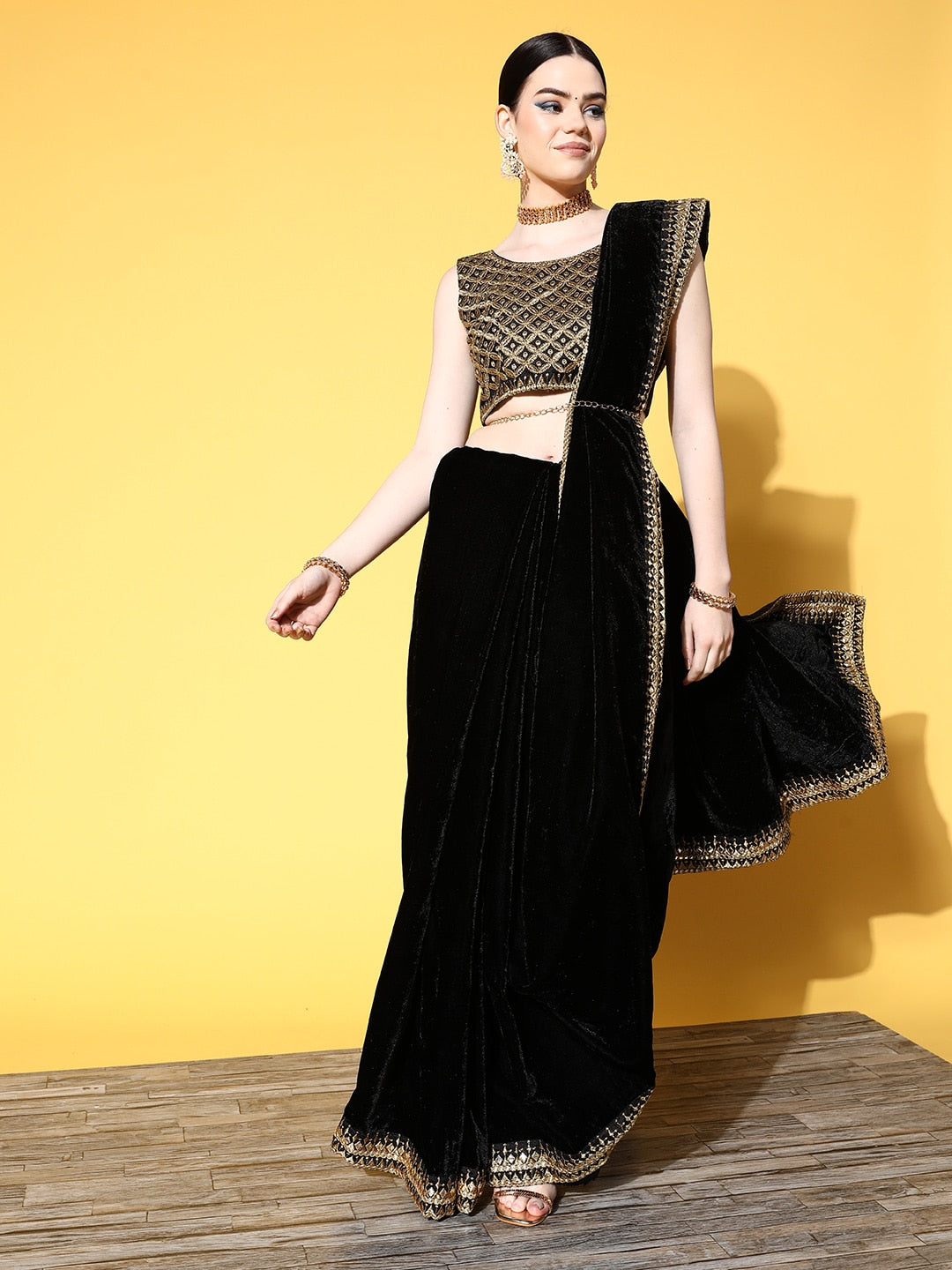 Mitera Solid Saree with Embroidered border - Distacart