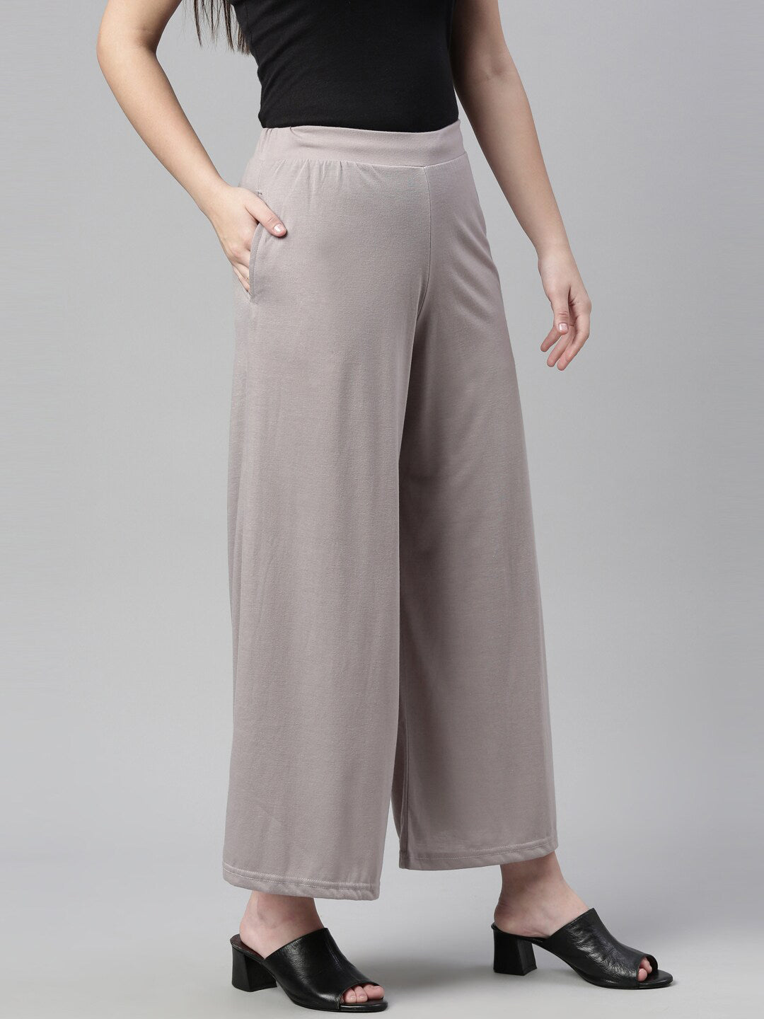 Souchii Women Grey Knitted Palazzos - Distacart