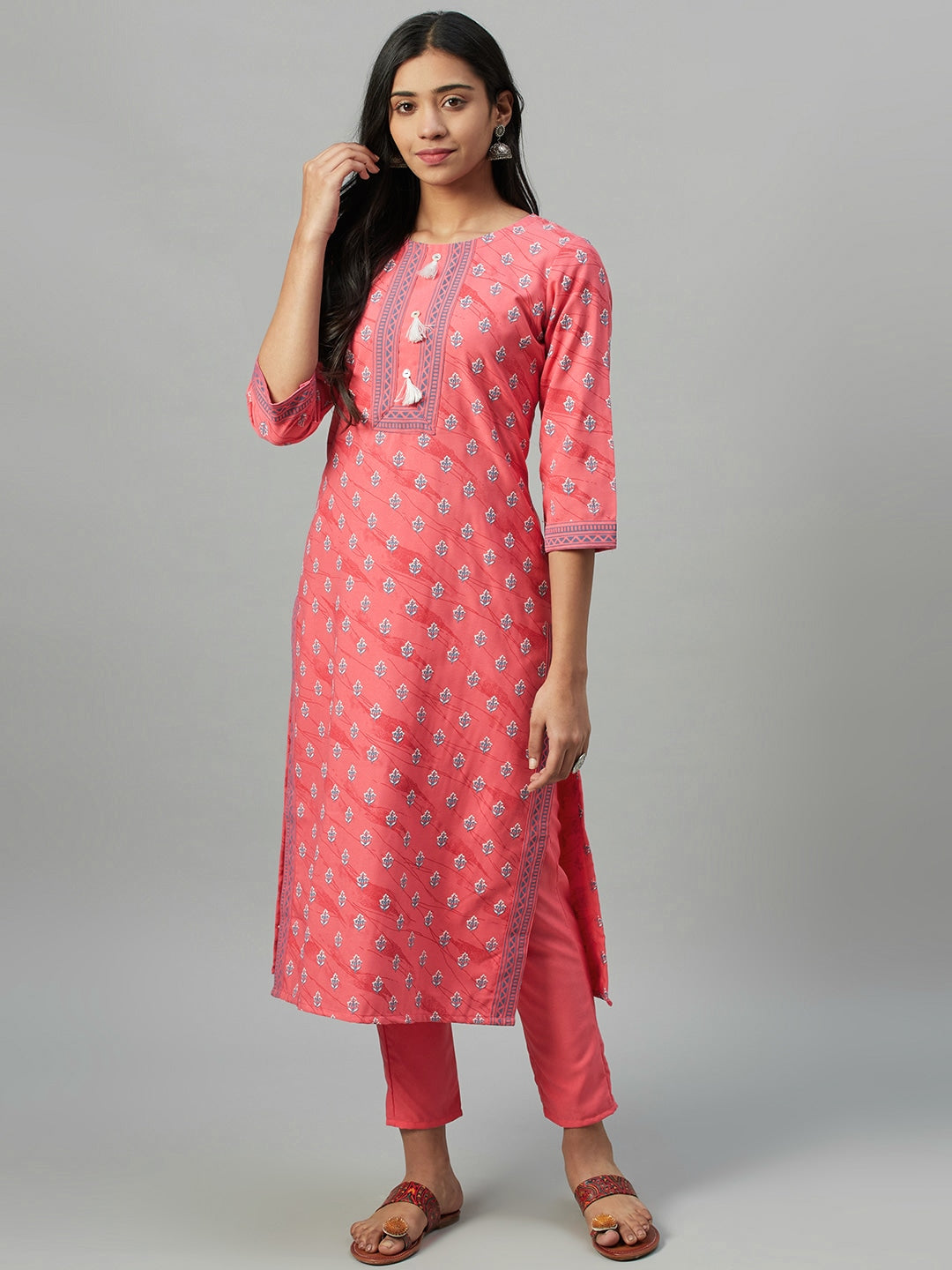Sangria Women Pink & Grey Screen Print Kurta with Trousers - Distacart