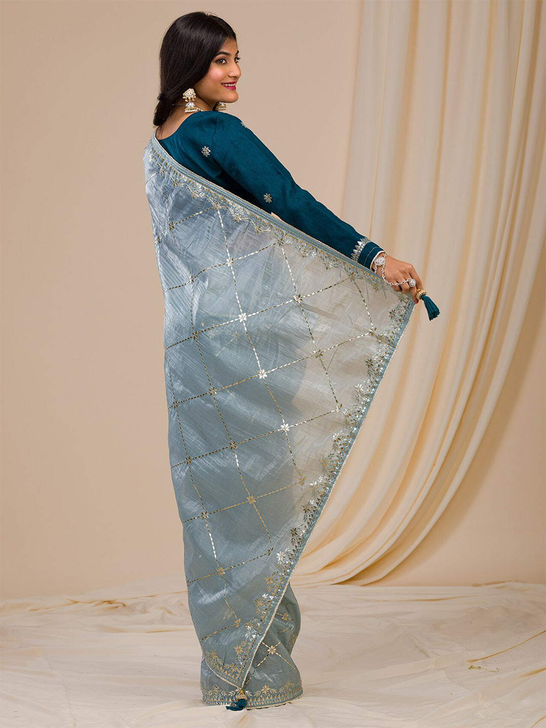 Koskii Ethnic Motifs Embroidered Tissue Saree - Distacart