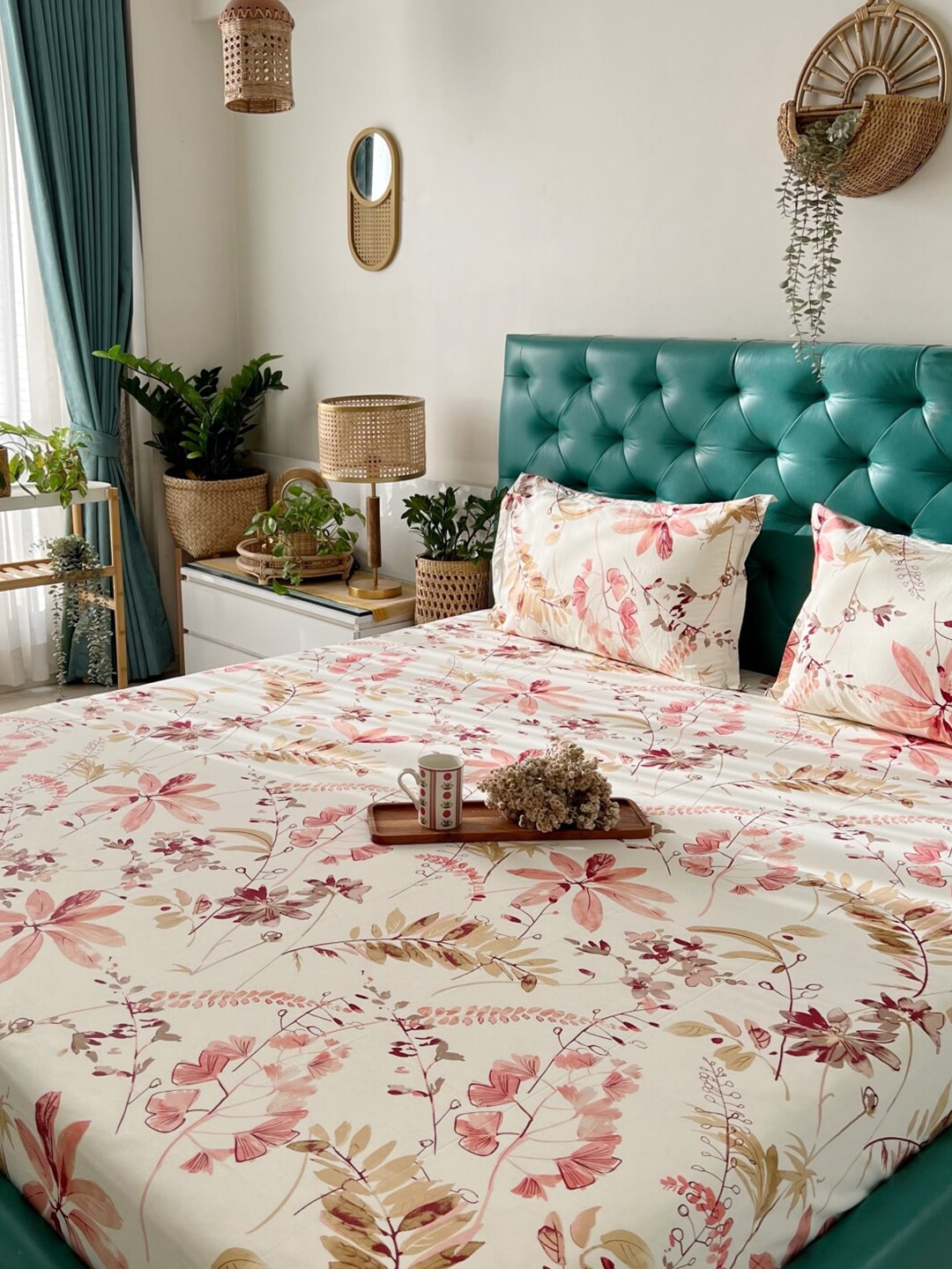 URBAN SPACE Serene White Floral Printed 200 TC Pure Cotton Bedsheet & Pillow Covers - Distacart