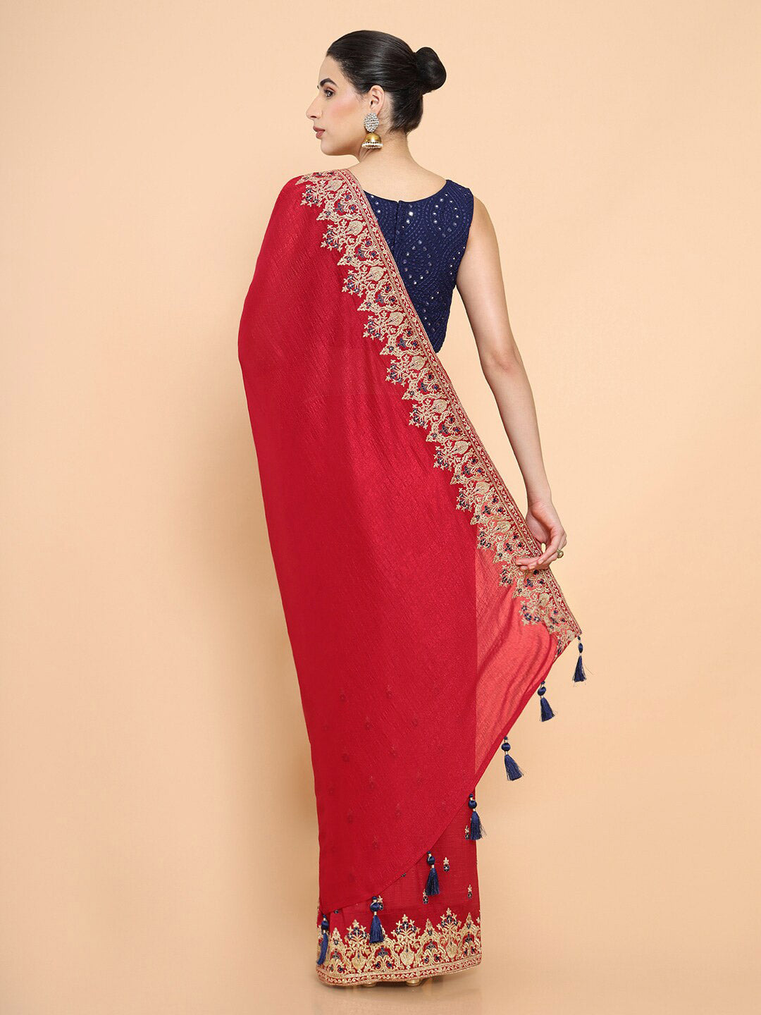 Soch Maroon & Black Floral Embroidered Silk Blend Saree - Distacart