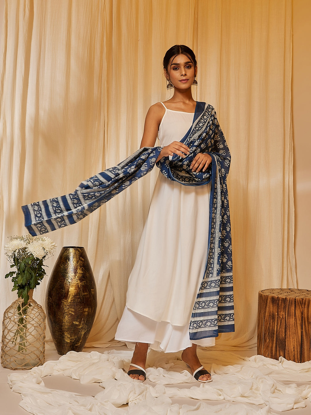 InWeave Women's White Strappy Kurta Palazzo Set - Distacart