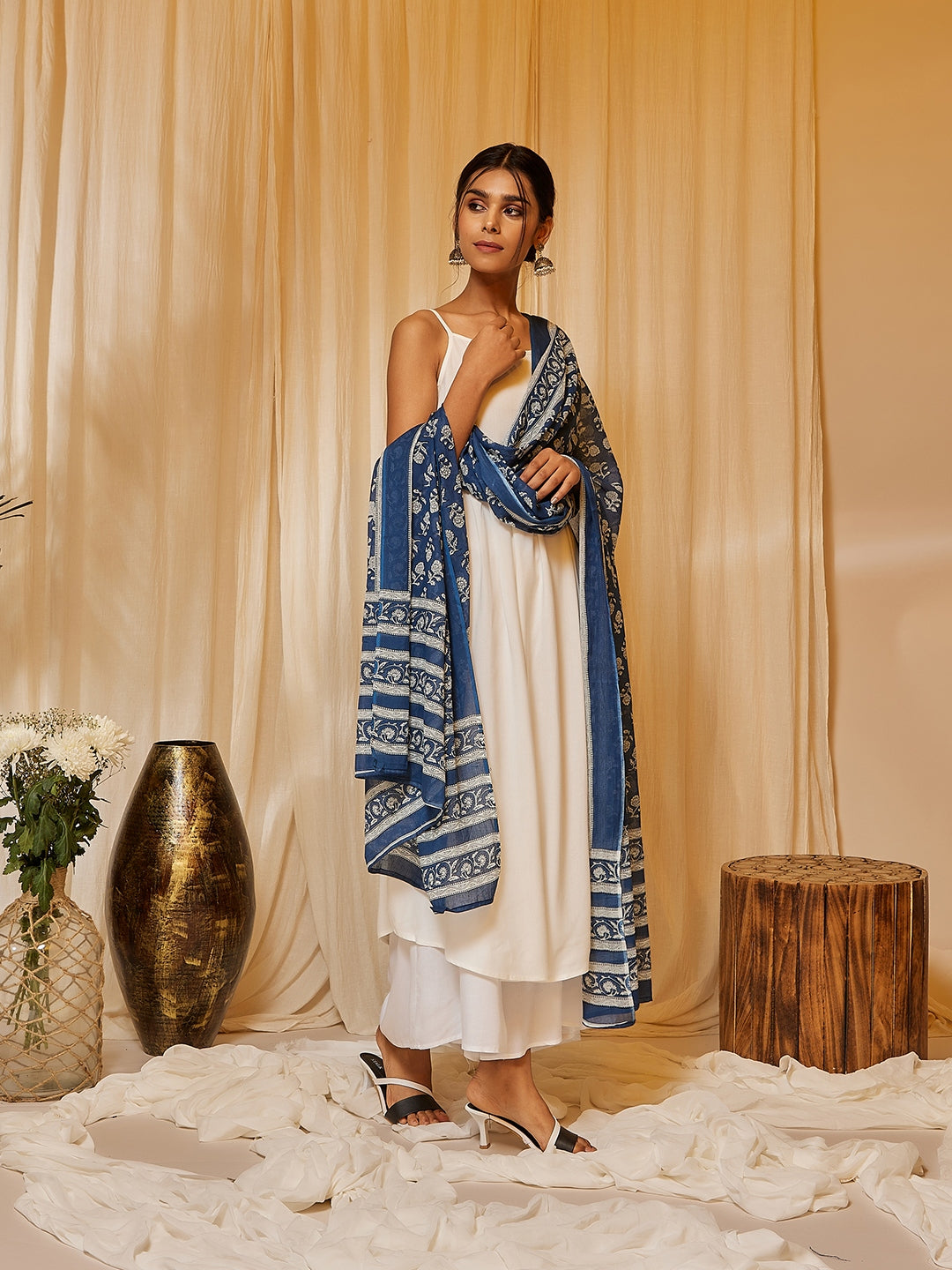 InWeave Women's White Strappy Kurta Palazzo Set - Distacart