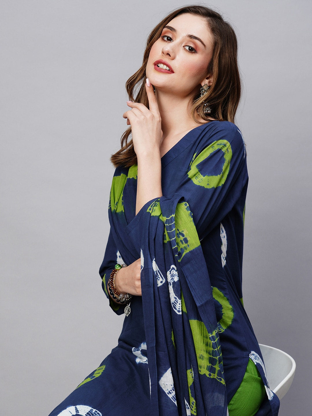 Kalini Bandhani Dyed Kurta with Trousers & Dupatta - Distacart