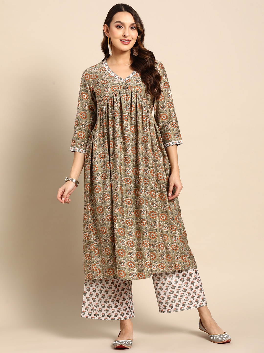 Sangria Women Olive Green Floral Printed Empire Kurta with Trousers - Distacart