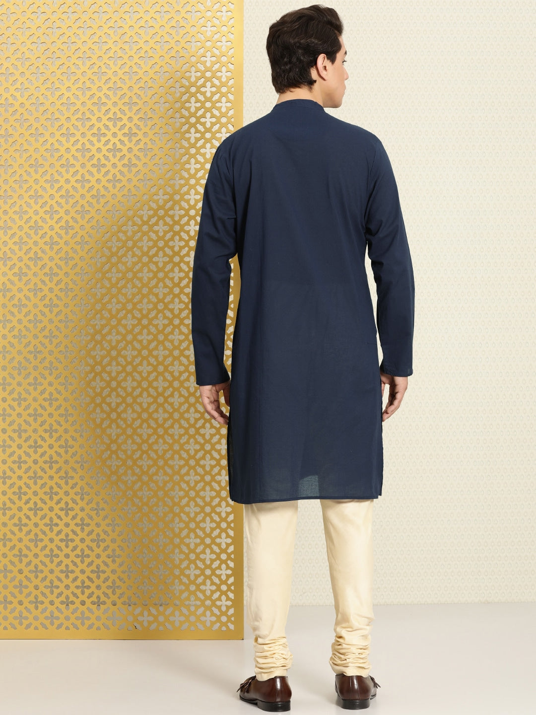 House of Pataudi Men Pure Cotton Yoke Design Jashn Kurta - Distacart