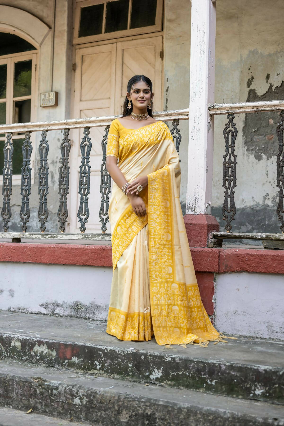 Vishnu Weaves Women's Yellow Handloom Raw Silk Woven Saree with Blouse - Distacart