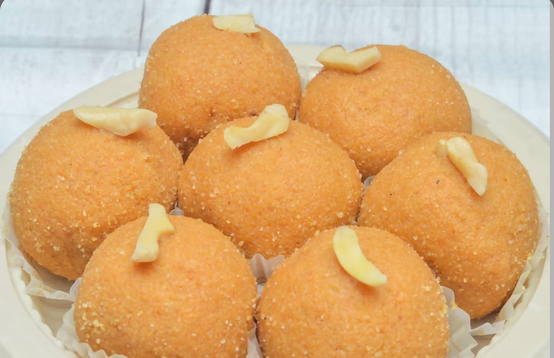 Mohana Sweets N Confectioners Pure Desi Ghee Besan Ladoo - Distacart