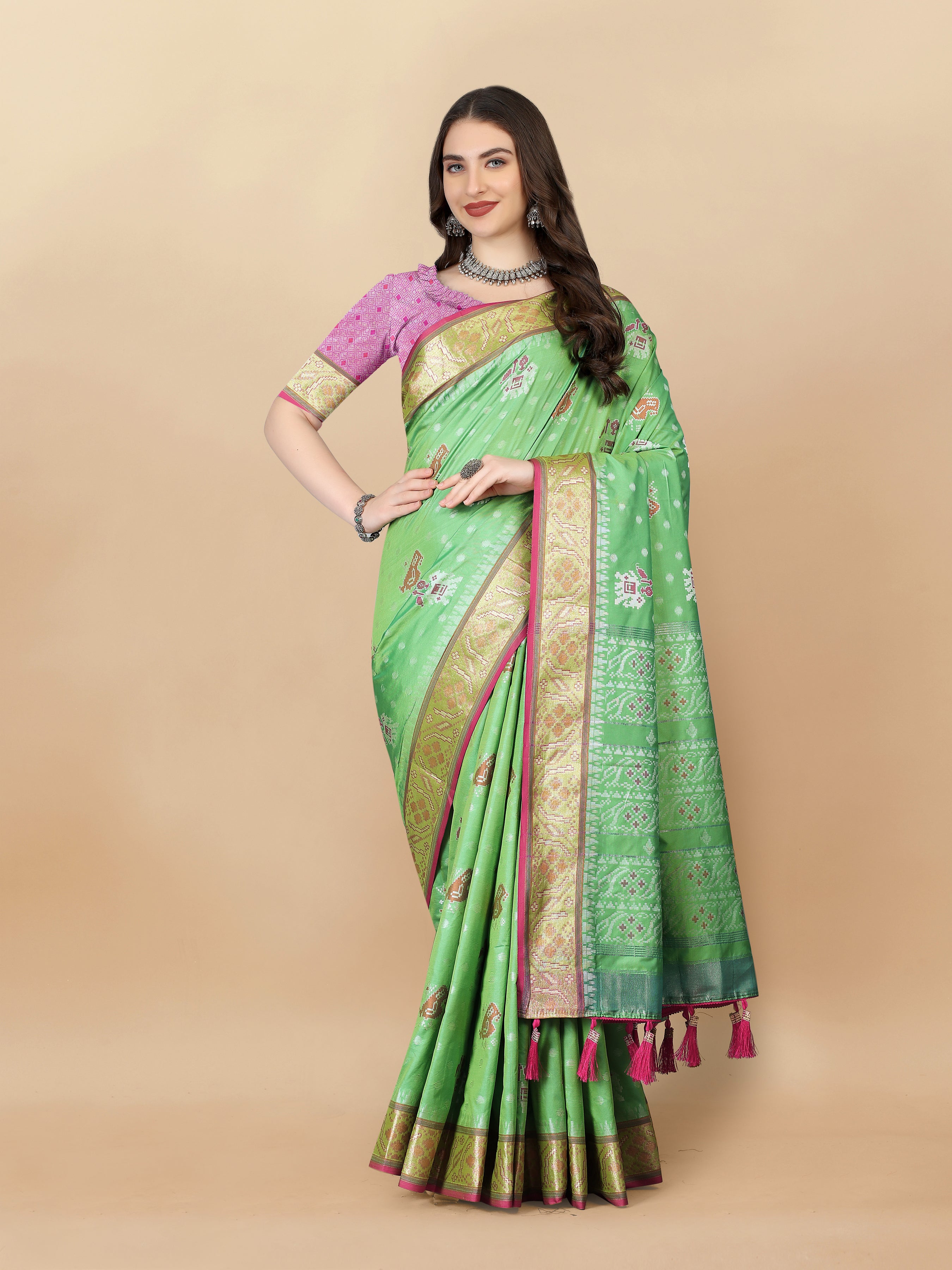 Lorenvalley Fashion Soft Silk Patola Weaving With Beautiful Rich Pallu With Blouse - Parrotgreen - Distacart