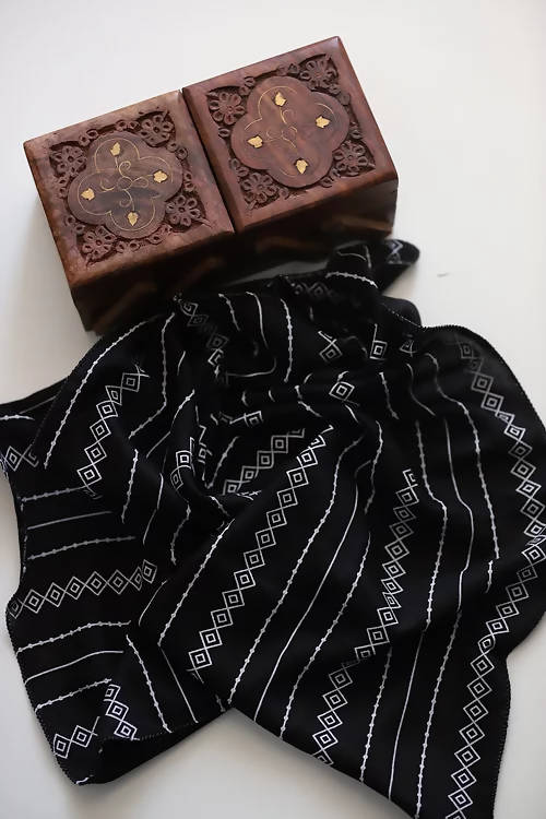 Diva Globe Black Printed Bhandana - Distacart