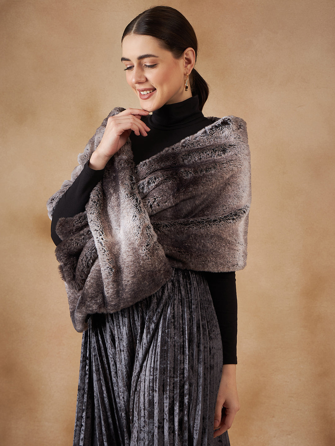 InWeave Women's Dark Grey Duble Shade Long Faux Fur Cape - Distacart