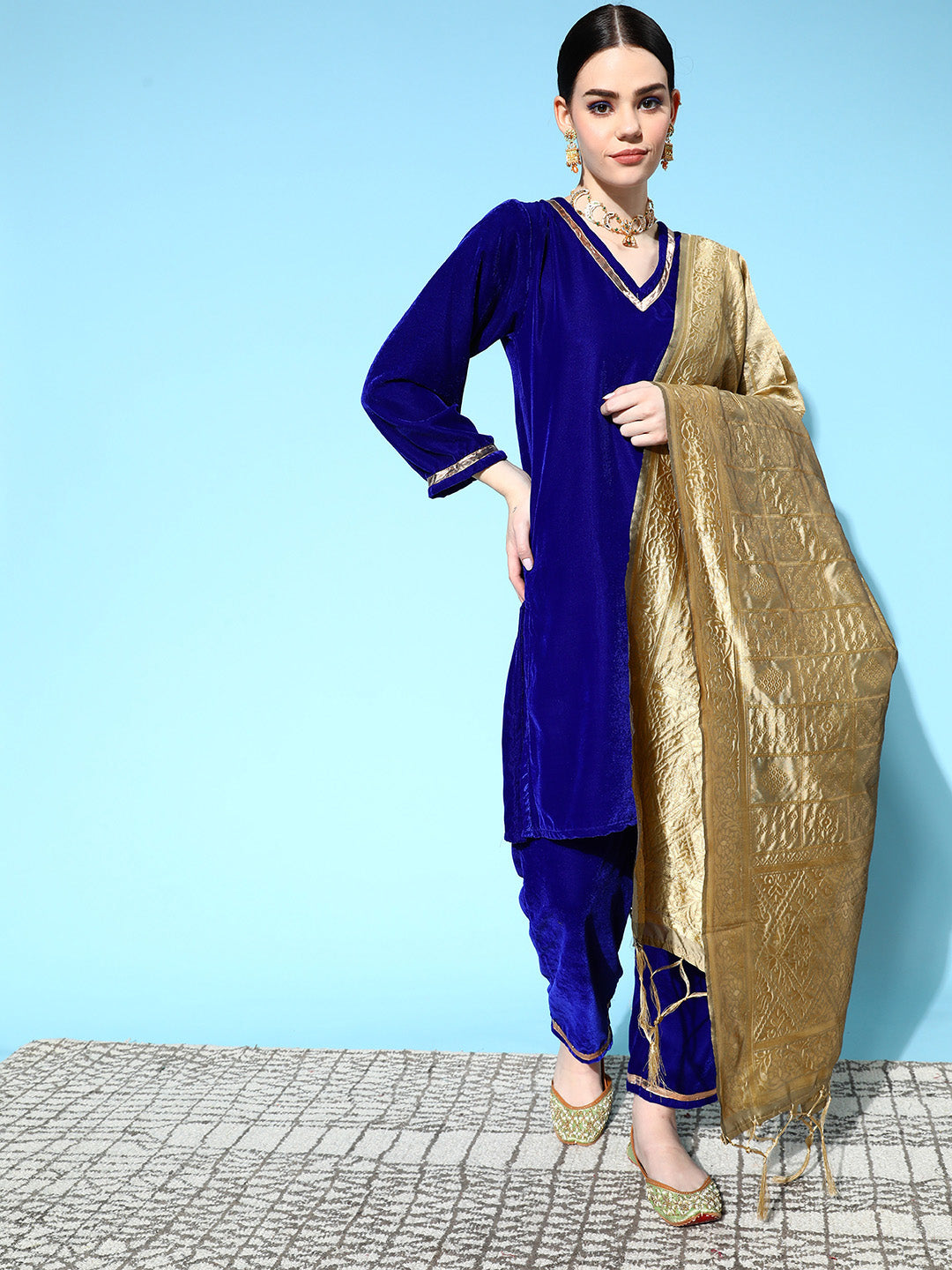 InWeave Women's Blue Velvet Kurta Set With Beige Brocade Dupatta - Distacart