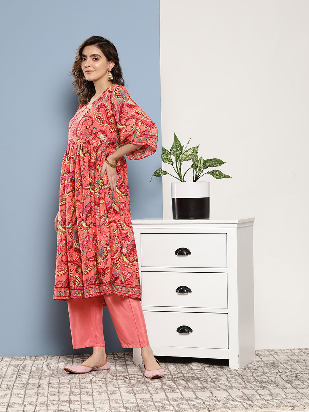 InWeave Women's Camellia V Neck Kurta Set - Distacart